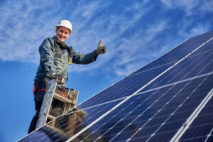 los paneles solares necesitan mantenimiento - mantenimiento baterias solares - paneles solares mantenimiento y reparación - mantenimiento de sistemas fotovoltaicos - mantenimiento de baterias solares