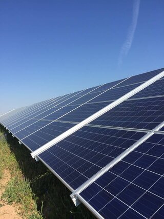 Conoce más sobre lo futuro de los paneles solares con nosotros: Electricistas724