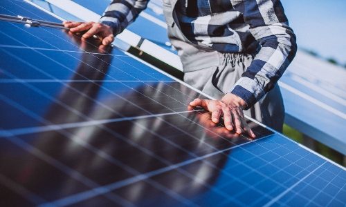 Programa revisiones para el servicio de mantenimiento de paneles solares